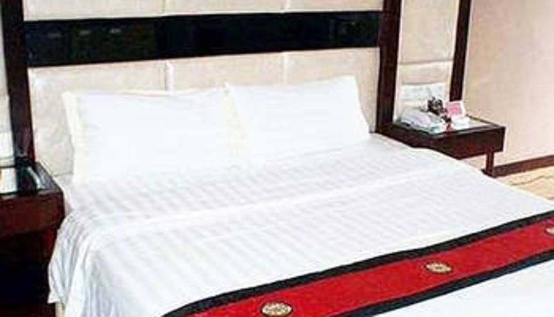 Room - China Century Commerce Hotel