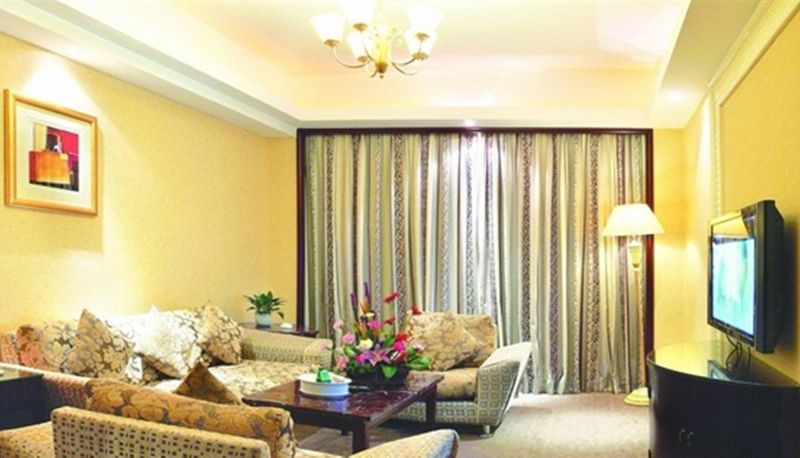 Suite Junior - Overseas Chinese Hotel (Pengfeng Middle School Branch)