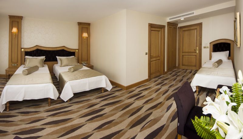 Dreibettzimmer - Aprilis Hotel