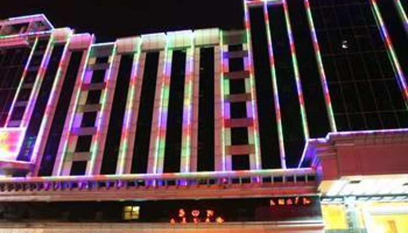 Außenansicht - Heyuan Xinjiang Hotel