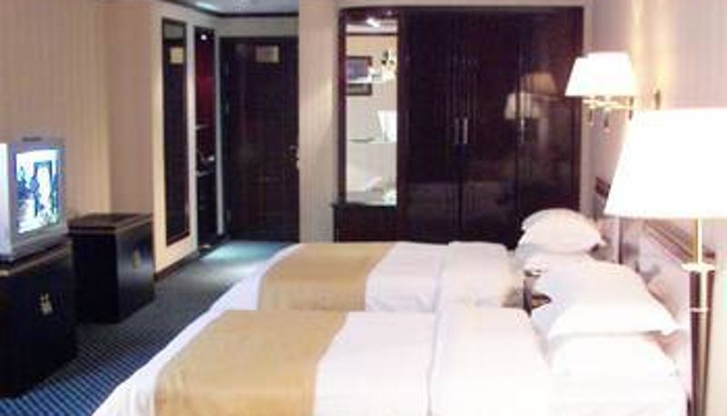 Camera - Chonpines Hotel (Korla Jinxing)