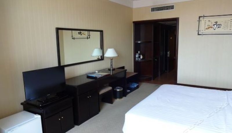 Camera business - Swan Lake Spring Holiday Hotel