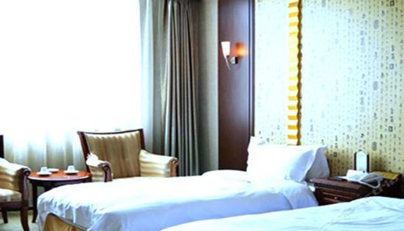 Dreibettzimmer - Luojing Hotel