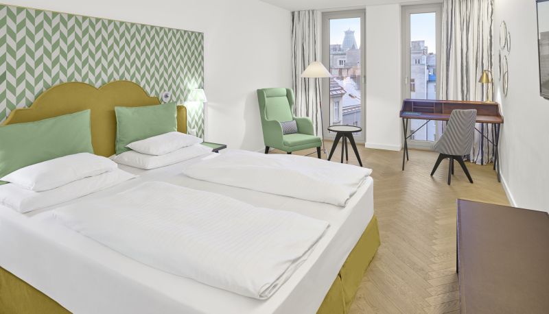 Camera business - Crowne Plaza VIENNA by IHG