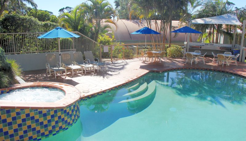 Pool - Lennox Beach Resort
