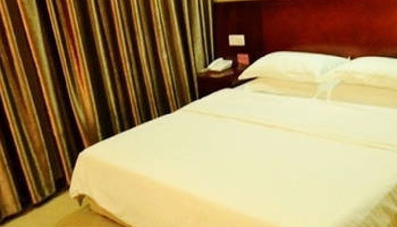 Zimmer - Dongfang Huating Business Hotel