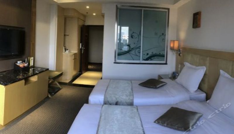 Business room - Golden Palace Hotel