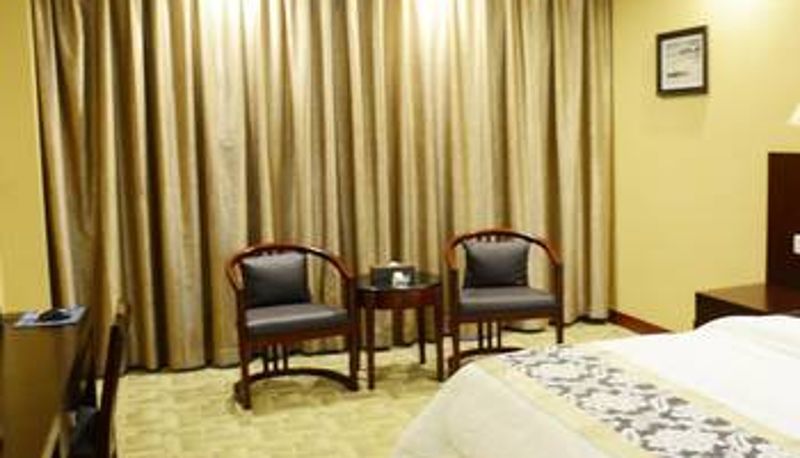 Zimmer - Dong He Hotel