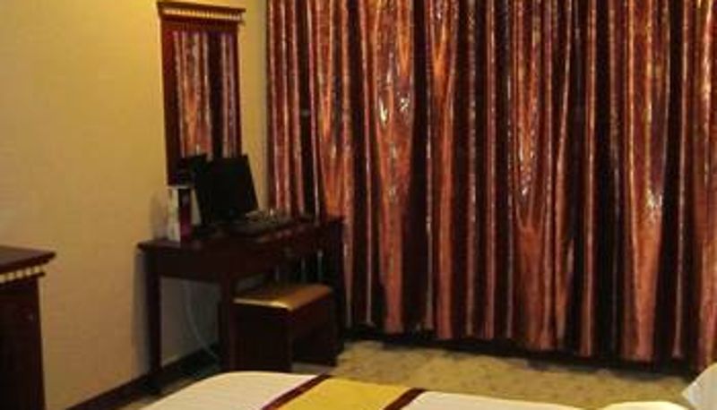 Zimmer - Jin Huang Ming Ting Hotel