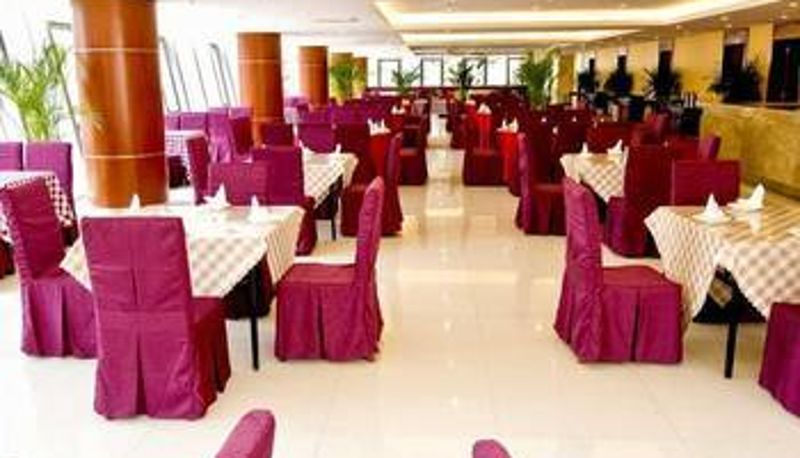Sala prima colazione all'interno del ristorante - Airport Hotel