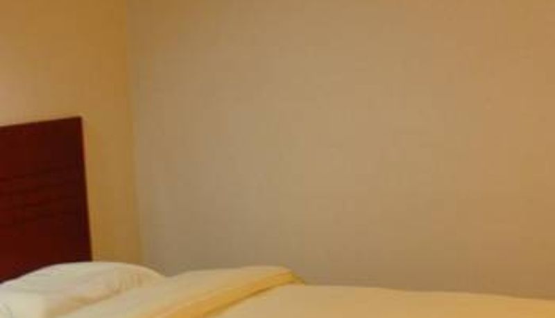 Camera - Airport Hotel