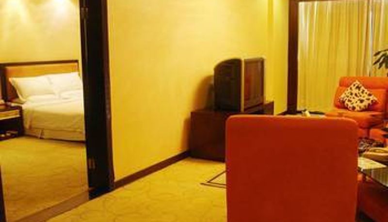 Zimmer - Dongya Business Hotel (Shimao Motiancheng Store)