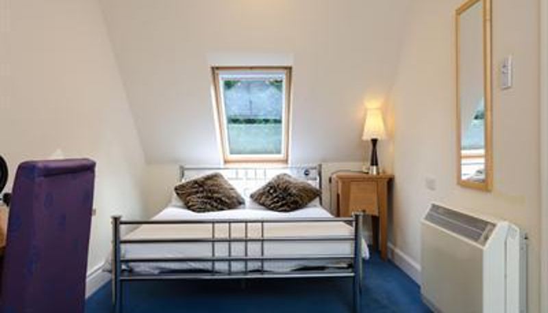 Room - Edinburgh Lodges