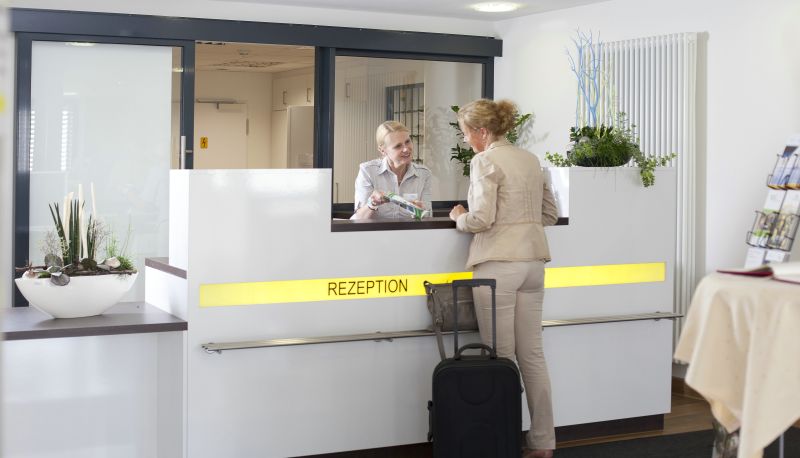 Recepción - Rosa Flesch Hotel und Tagungszentrum