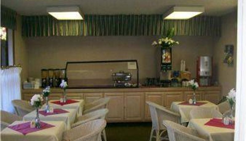 Restaurant - Days Inn & Suites by Wyndham Mountain View