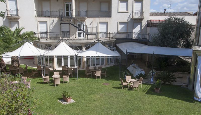 Garden - Mariano IV Palace Hotel