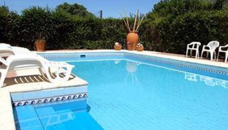 Pool - Howard Johnson Inn Mina Clavero