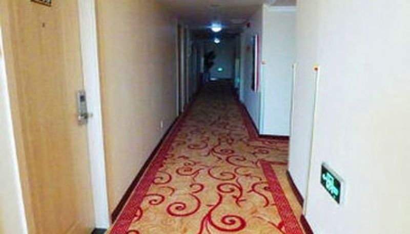 Widok na zewnątrz - Super 8 Hotel Shenyang Gu Gong