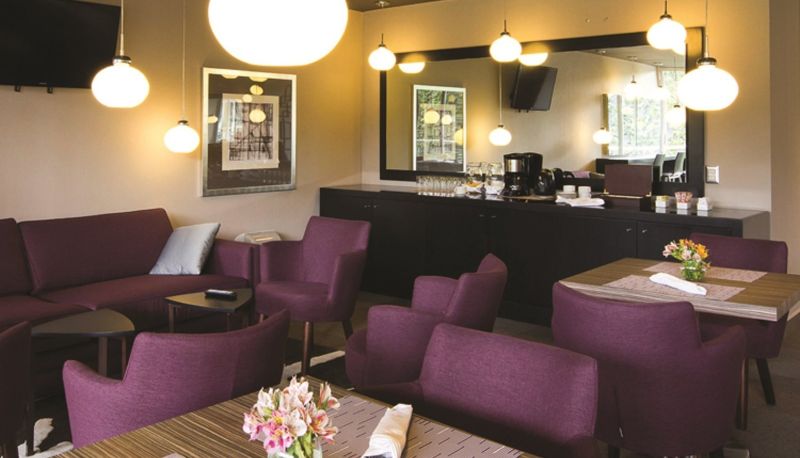Bar - Pennsylvania Suites
