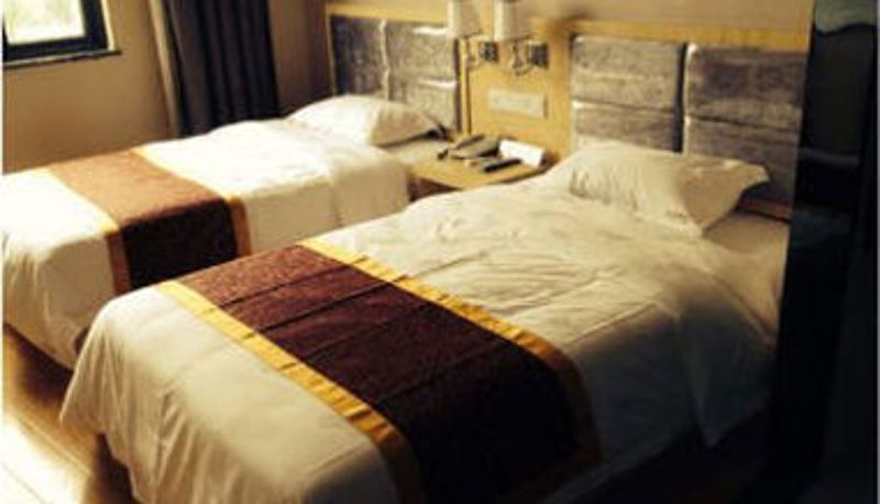 Camera - Super 8 Hotel Wuhan ZhongShan Park Xin Hua Lu