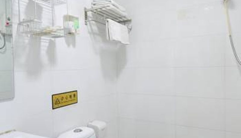 Zimmer - Forest City Business Hotel (Heping North Road Provincial Traditional Chinese Medicine Hospital Store)