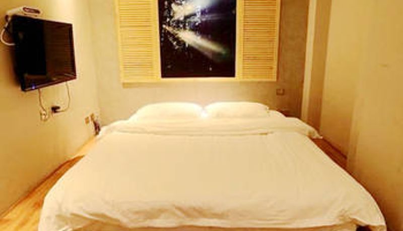 Camera - HongJing Hotel