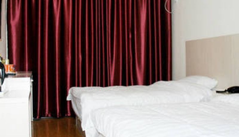 Camera - Junyi Preferred Hotel (Kaifeng Qingming Shangheyuan Xisi Night Market)