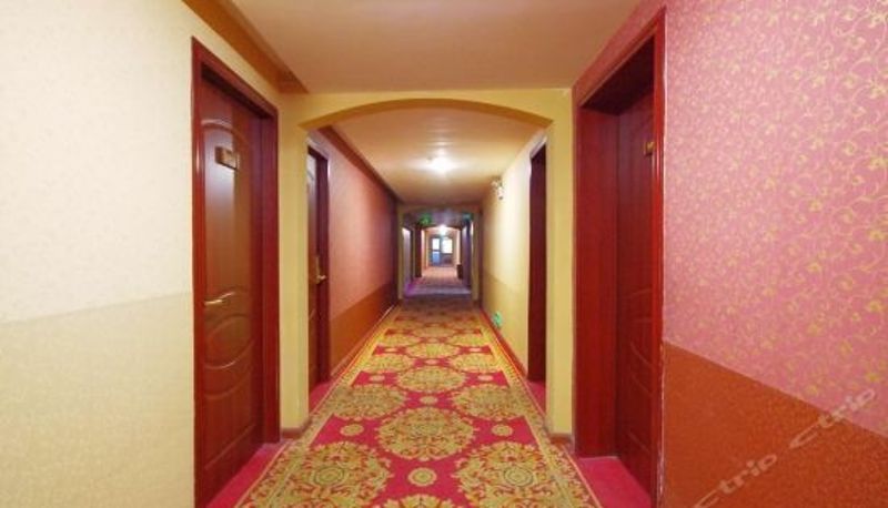 Reception - Haoqing Hotel