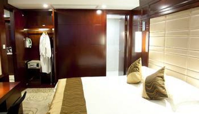 Camera - New Era Hotel
