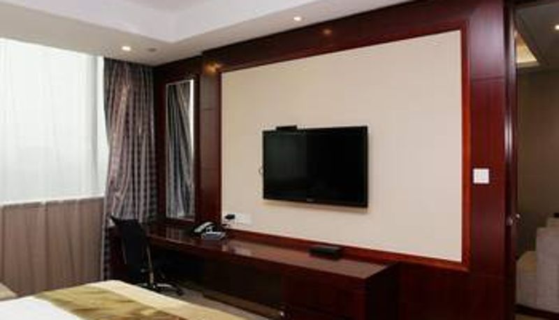 Camera - New Era Hotel