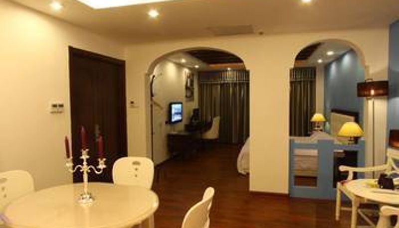 Zimmer - Fantastic Holiday Inn (Jiangning University City Longmian Avenue Subway Station Store)