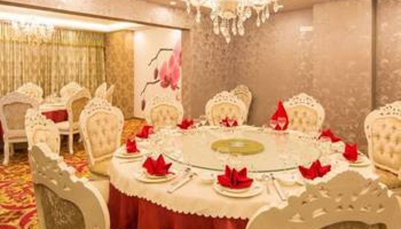 Frühstücksraum innerhalb des Restaurants - Yuehu Hotel