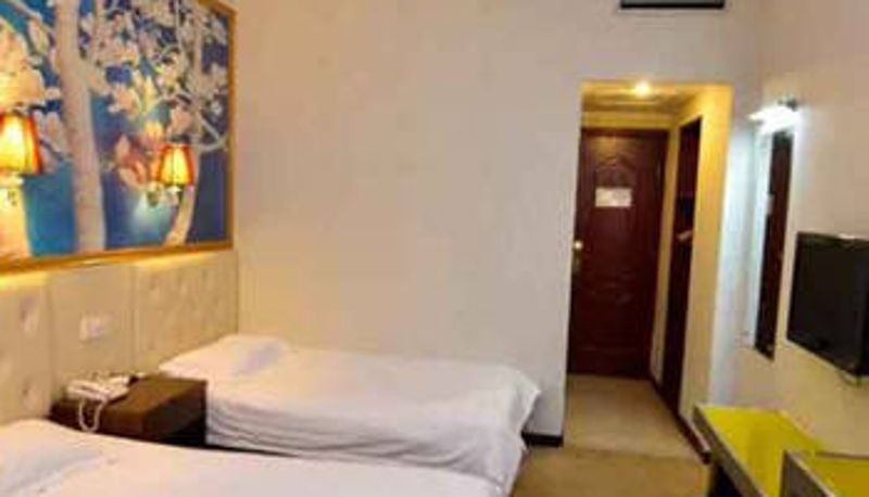 Room - Mingyue Hotel