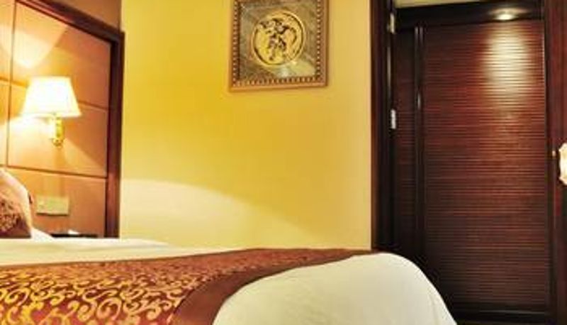 Zimmer - New Crown Hotel