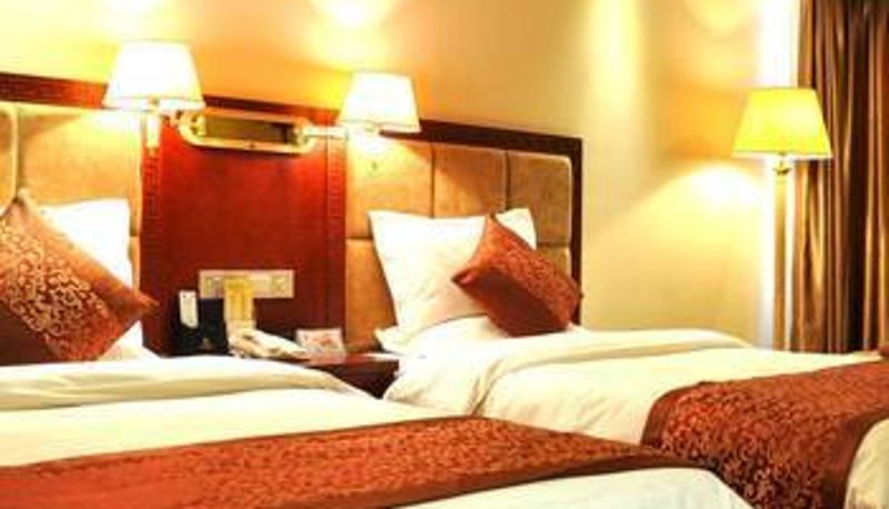 Camera - New Crown Hotel