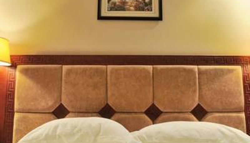 Zimmer - New Crown Hotel
