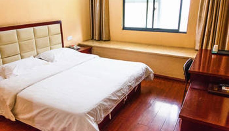 Widok na zewnątrz - Yixuan · Light Travel Hotel (Hankou Railway Station Subway Station Store)