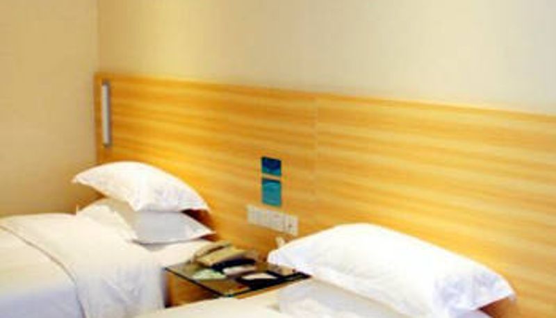 Zimmer - City Convenience Hotel (Wuhan Hanzheng Street Kaide Plaza Store)
