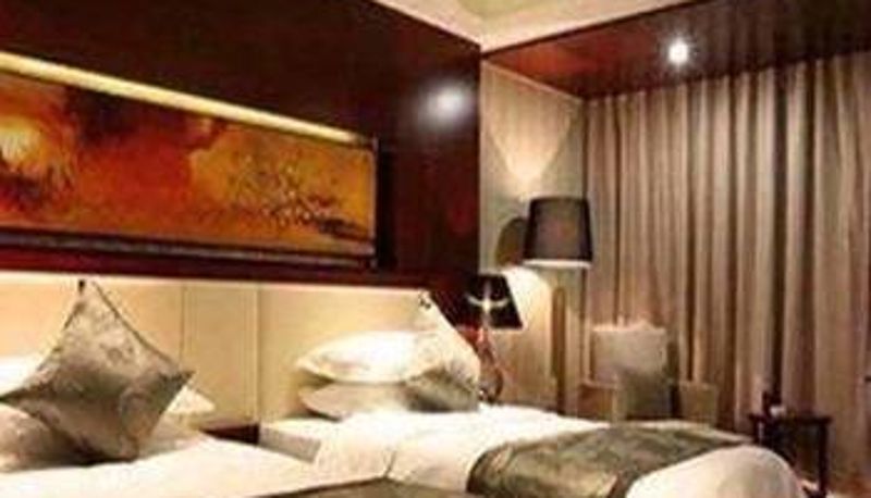 Camera - Chummy Resort Hotel