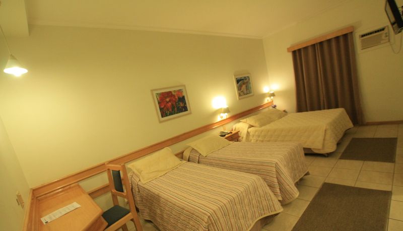 Vierbettzimmer - Acquaville Hotel