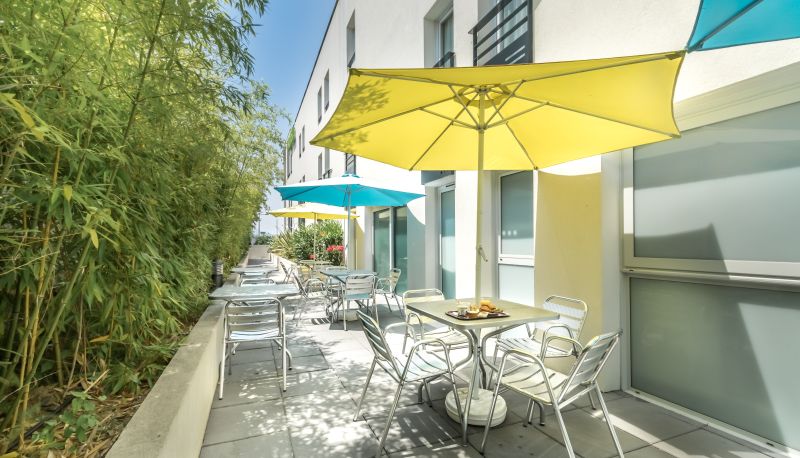 Terrazza - B&B HOTEL Cannes La Bocca Plage 3 étoiles