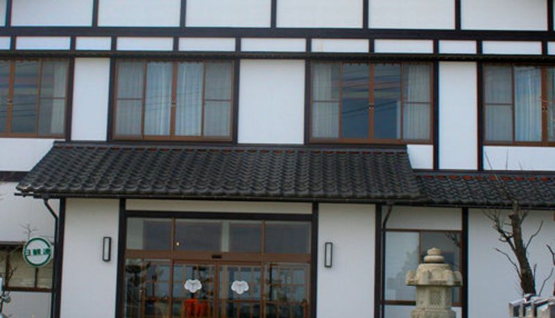 Widok na zewnątrz - (RYOKAN) Minami Ryokan (Sado Island)