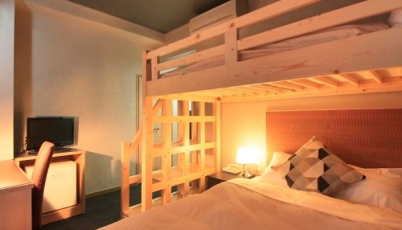 Camera business - Miyako Central Hotel (Miyakojima)
