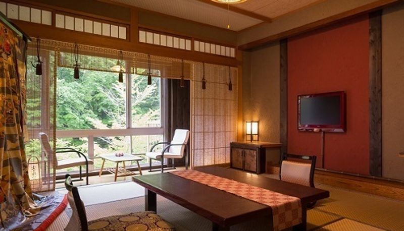 Zimmer mit Flussblick - (RYOKAN) Yunishigawa Onsen Kanmuheishi Yukarino Yado Ageha
