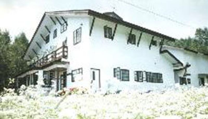 Widok na zewnątrz - Norikura Kogen Onsen Pension PAL (Nagano)