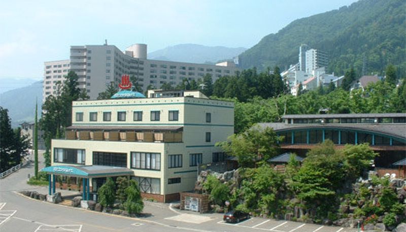 Vue extérieure - (RYOKAN) Hatsukaishi Onsen Ishiuchi Yung Parunas