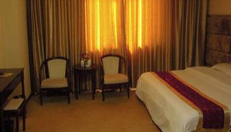 Camera - Taihe Business Hotel