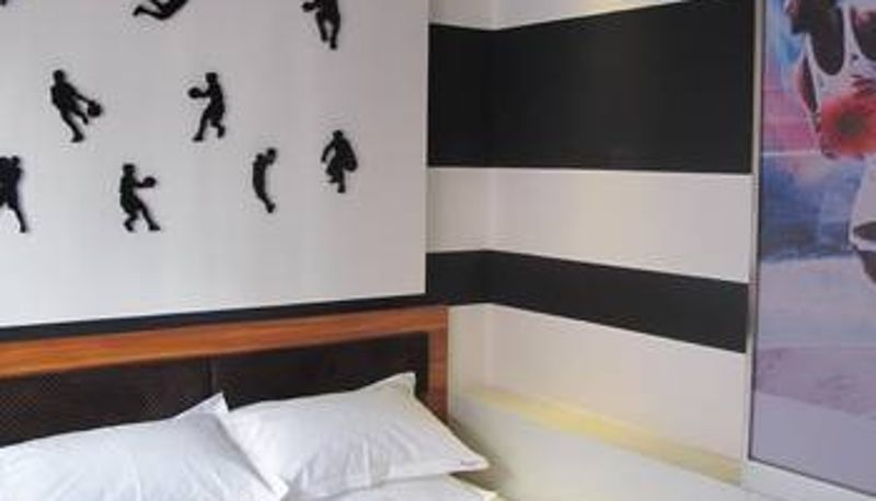 Chambre - To Youth Holiday Hotel (Department Store Railway Station Store)