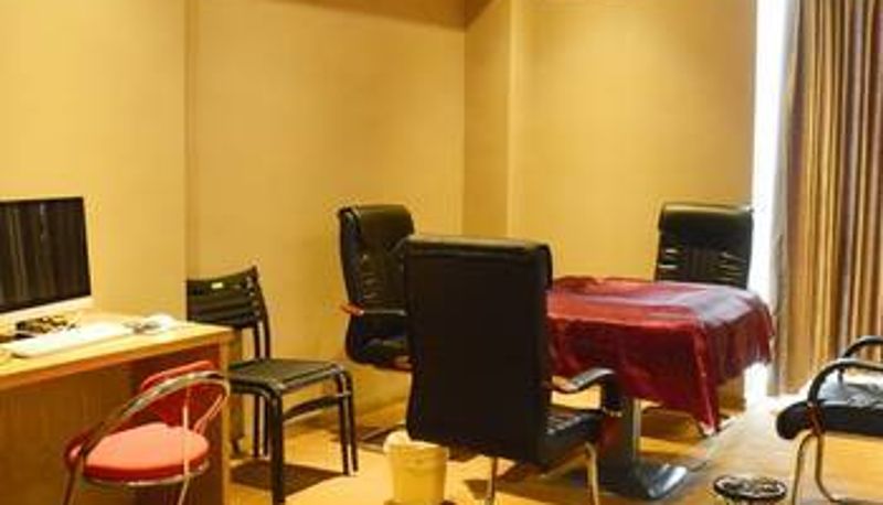 Kamer - 贵港平南精通酒店