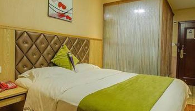 Camera - Continental Plaza) Boer Chain Hotel (Neijiang North railway station